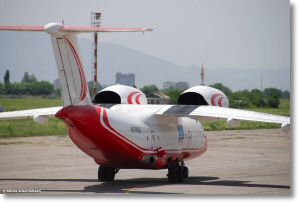 Antonov An-74 Douchanbe-08mai2008-DSC_0124.jpg